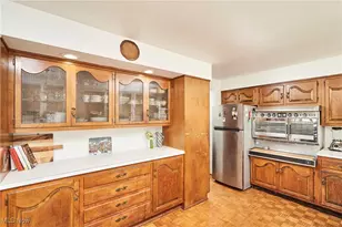 2120 Ridgewood Rd, Akron, OH 44313 - Photo 15