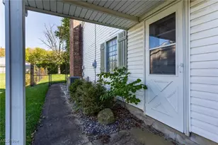 6137 Acatello Pl, Poland, OH 44514 - Photo 5