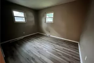 346 Gayle Dr, Sheffield Lake, OH 44054 - Photo 9