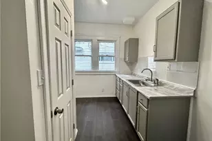 10009 Parmelee Ave, Loveland, OH 44108 - Photo 5