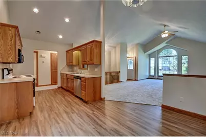 526 E Campbell Street, Loudonville, OH 44842 - Photo 17