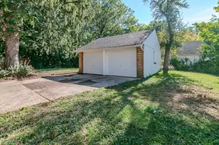 1526 E 298th St, Wickliffe, OH 44092 - Photo 39