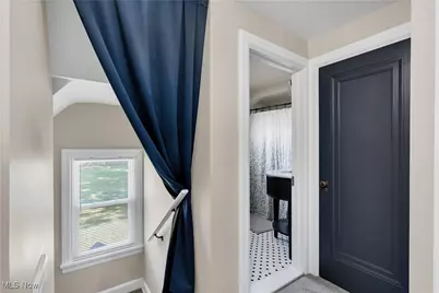 447 Mistletoe Avenue, Youngstown, OH 44511 - Photo 17