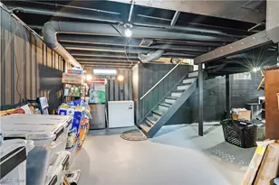 447 Mistletoe Ave, Youngstown, OH 44511 - Photo 41