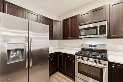 215 Silver Spring Circle, Elyria, OH 44035 - Photo 7