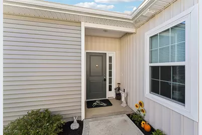 215 Silver Spring Circle, Elyria, OH 44035 - Photo 3