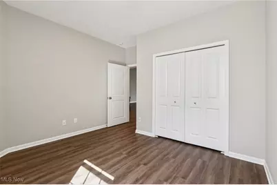 215 Silver Spring Circle, Elyria, OH 44035 - Photo 17