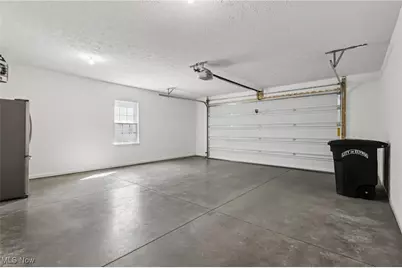 215 Silver Spring Circle, Elyria, OH 44035 - Photo 21