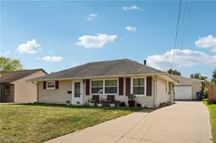 4154 Belle Ave, Sheffield Lake, OH 44054 - Photo 3