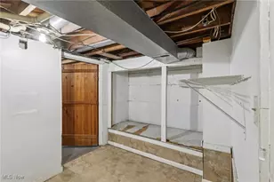 1699 Redwood Ave, Akron, OH 44301 - Photo 29