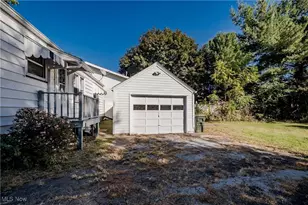 918 19th St NE, Canton, OH 44714 - Photo 25