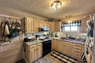 114 Stroud Ave, Weirton, WV 26062 - Photo 5