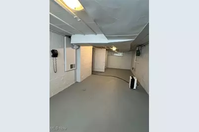 517 Oak Knoll Avenue SE, Warren, OH 44483 - Photo 27