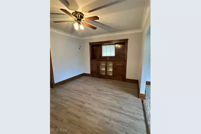 517 Oak Knoll Avenue SE, Warren, OH 44483 - Photo 9