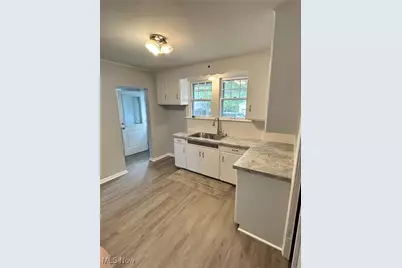 517 Oak Knoll Avenue SE, Warren, OH 44483 - Photo 11