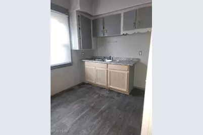 1818 Knowles Avenue, East Cleveland, OH 44112 - Photo 7