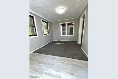 2134 7th Street SW, Akron, OH 44314 - Photo 3