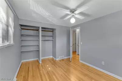 4283 Holl Avenue, Sheffield Lake, OH 44054 - Photo 23