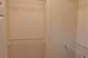 26736 Rue Saint Anne Ct, Warrensville Heights, OH 44128 - Photo 3