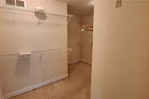 26736 Rue Saint Anne Ct, Warrensville Heights, OH 44128 - Photo 11