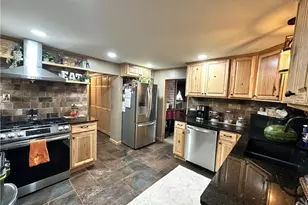 217 Rightmire Way, Weirton, WV 26062 - Photo 5