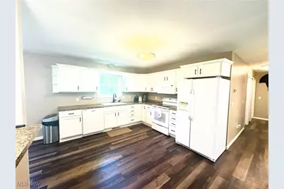 2073 S Park Lane, Roaming Shores, OH 44084 - Photo 11