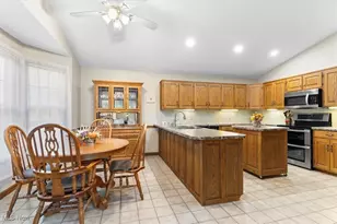 233 Marion Ave, Akron, OH 44312 - Photo 13