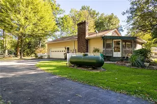 36449 Law Rd, Grafton, OH 44044 - Photo 3