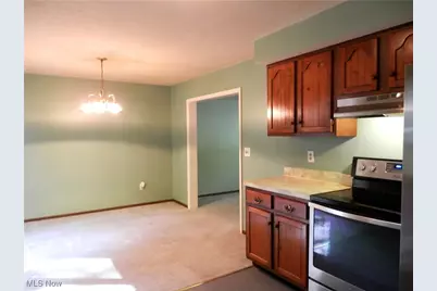 37818 Lake Shore Boulevard, Eastlake, OH 44095 - Photo 7