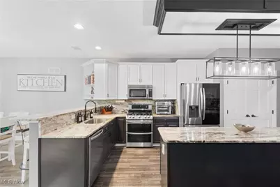 1573 Lancaster SE, Canton, OH 44709 - Photo 17