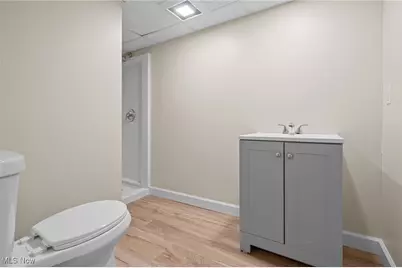 1043 Krumroy Road, Akron, OH 44306 - Photo 27