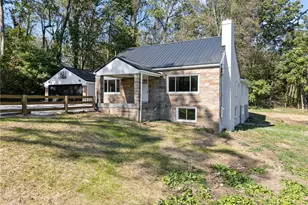 1043 Krumroy Rd, Akron, OH 44306 - Photo 3