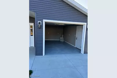 315 S Wallace Street, Uhrichsville, OH 44683 - Photo 15