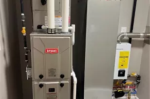 315 S Wallace St, Uhrichsville, OH 44683 - Photo 11