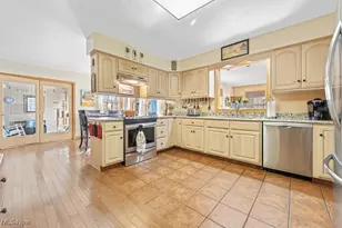 853 Fairway Dr, Alliance, OH 44601 - Photo 5