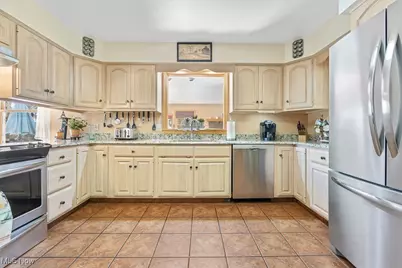 853 Fairway Drive, Alliance, OH 44601 - Photo 3