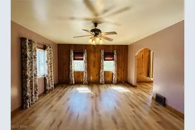 141 Cleveland Road, Weirton, WV 26062 - Photo 3