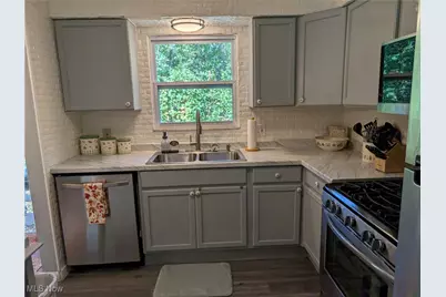 1494 Hilton Drive, Akron, OH 44313 - Photo 11