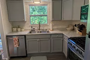 1494 Hilton Dr, Akron, OH 44313 - Photo 11