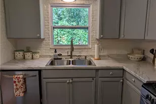 1494 Hilton Dr, Akron, OH 44313 - Photo 13