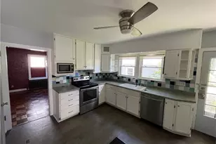 1867 Coronado Ave, Youngstown, OH 44504 - Photo 9