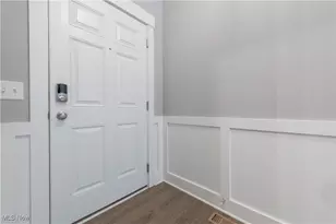 8896 Firethorne Dr, Columbia Station, OH 44028 - Photo 5