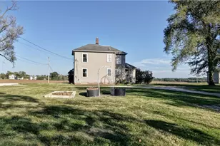 4585 Kemary Ave SW, Navarre, OH 44662 - Photo 9