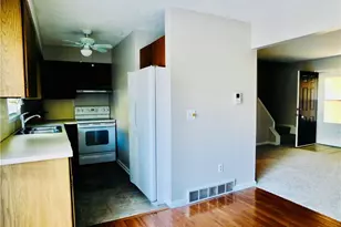 1246 W Maple St, North Canton, OH 44720 - Photo 11