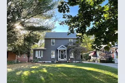 284 Kenilworth Drive, Akron, OH 44313 - Photo 1