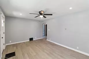 317 E 44th St, Lorain, OH 44052 - Photo 5