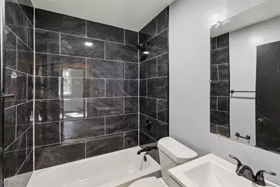 317 E 44th Street, Lorain, OH 44052 - Photo 17