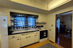 112 Parshall Ave, St Clairsville, OH 43950 - Photo 9