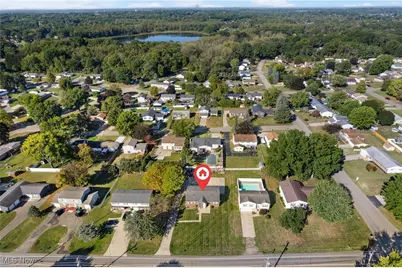 703 Perry Drive NW, Canton, OH 44708 - Photo 7