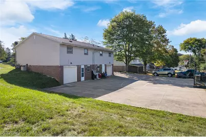 703 Perry Drive NW, Canton, OH 44708 - Photo 3